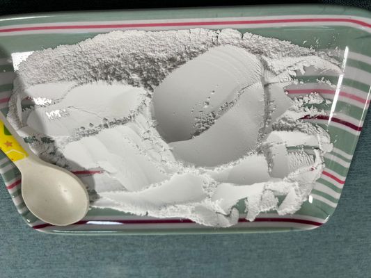 Schmelzpunkt 0,1% des geringe Feuchtigkeits-Geschirr-Melamin-glasierender Pulver-130-150℃ maximal