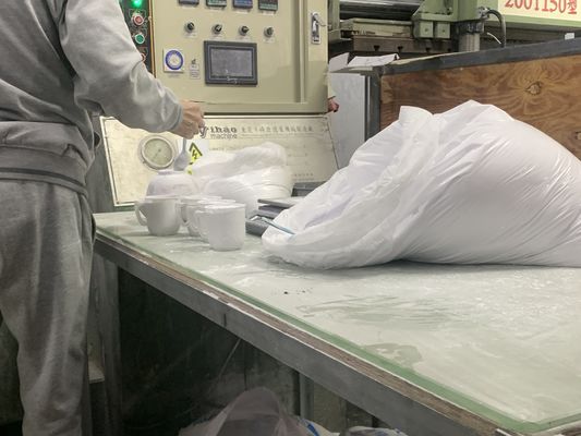 Automatische Melamin-Kompressionsformmaschine für Urea-Kautschuk und Melamin 450 Tonnen