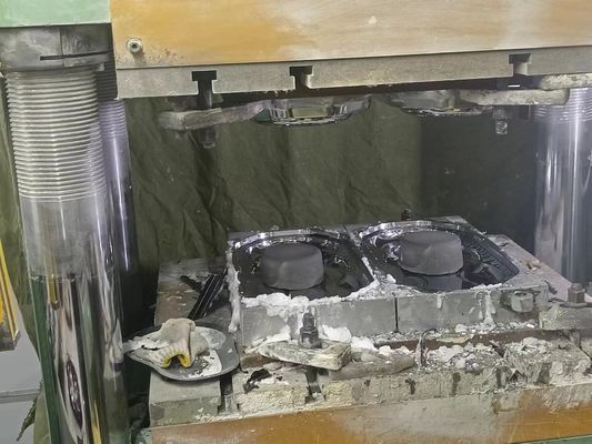 Computergesteuerte Melamin-Tischgegenstände Formen-Maschine individuell gefertigte Formen eine von zwei 12 "Melamin-Platte Formen machen