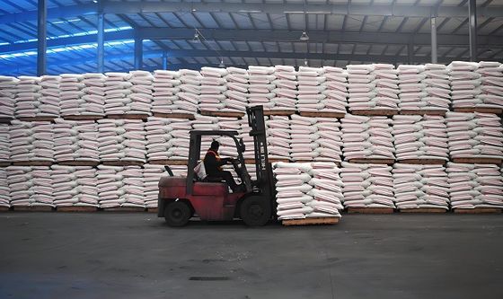 Reines Melaminpulver 99,9% Reinheit Vertrauenswürdig von vietnamesischen Chemischen Melamin Toilettensitz