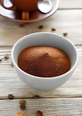 Melamin von industrieller Qualität Fabriklieferant 99,8% Reinheit China Braunfarbenharz CAS 108-78-1